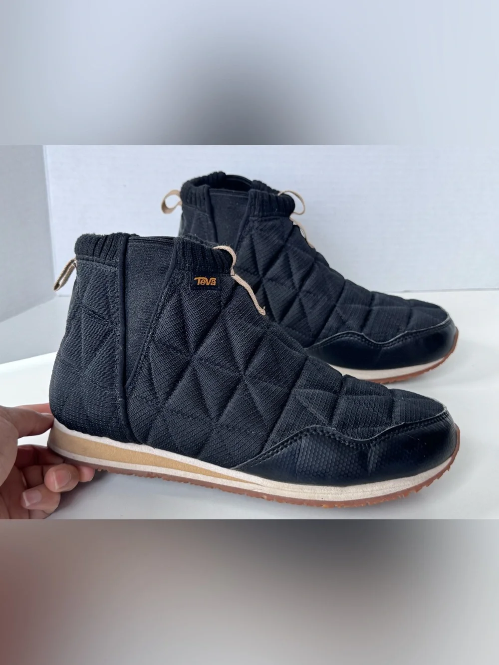 TEVA EMBER MID BLACK OUTDOOR QUILTED BOOTIES BOOTS SHOES WOMEN'S SHOES SIZE 8